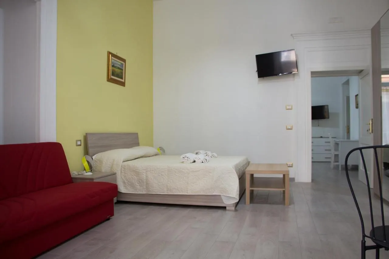 Donna Laura Suite Naples 0*,